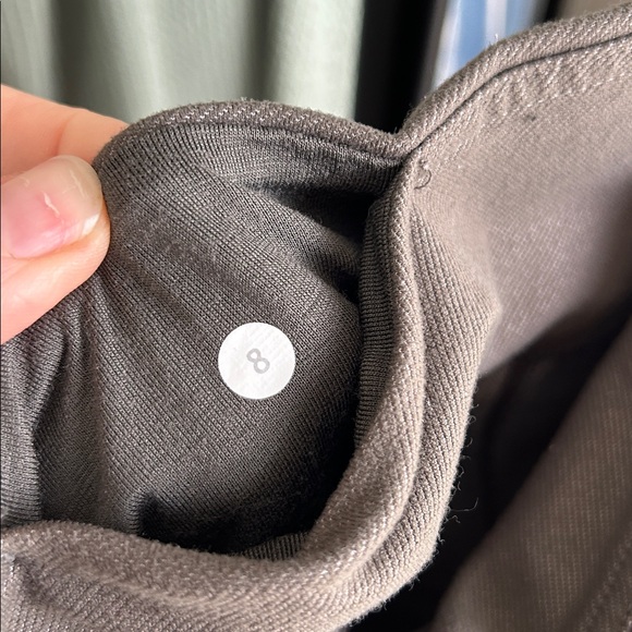 Lululemon Leggings. Size 8. 19” inseam. Color: Gray - Picture 4 of 5